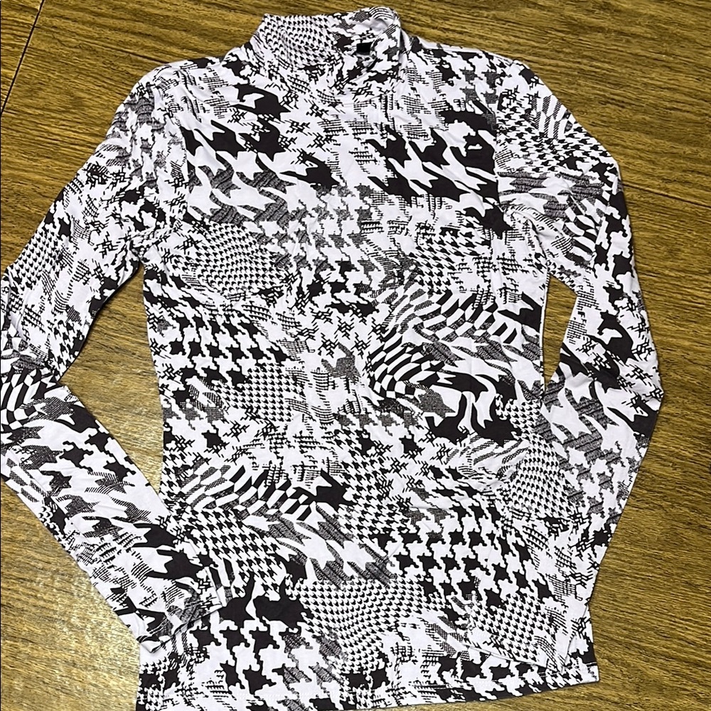 Anthropologie Maeve Houndstooth Top in lilac and maroon